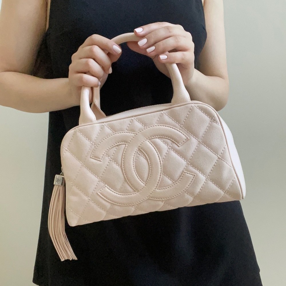 ✨SOLD✨ Chanel Blush Pink Bowler Bag with Tassel - Picture 6 of 6